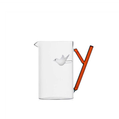 pitcher white bird