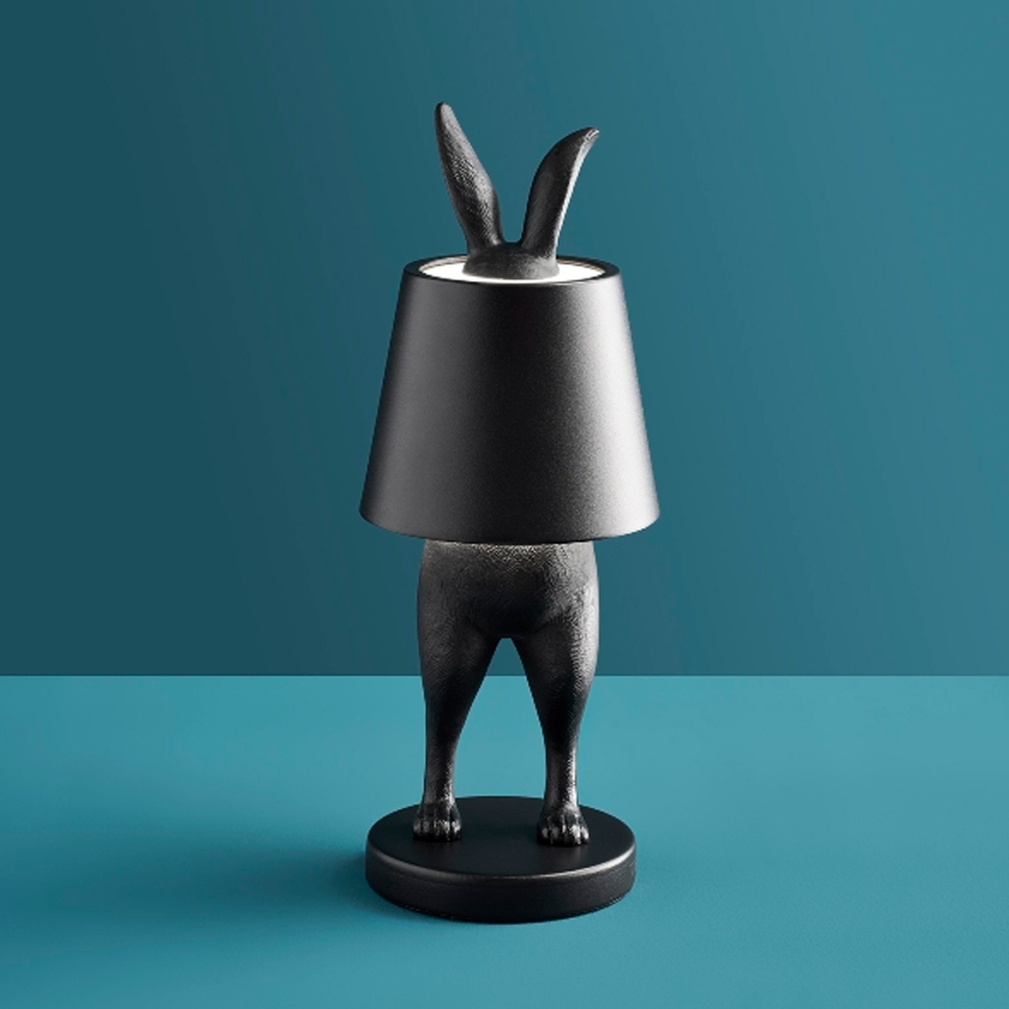 Світлодіодна настільна лампа Hiding Rabbit, чорний матовий,
полірезин, 11x28 см, USB-порт, регулювання яскравості, теплий
біло-білий